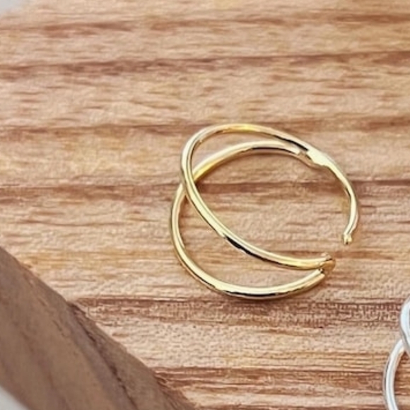 ⭐NWOT Goth Punk 20g Gold Double Hoop Nose Ring - Picture 12 of 13